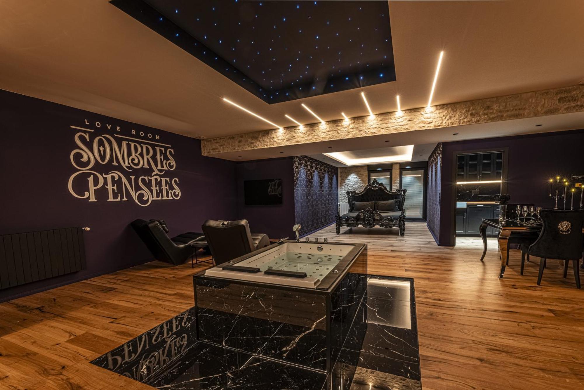 Sombres Pensees เมซ์ ภายนอก รูปภาพ